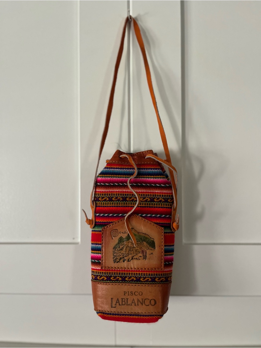 Peruvian Pisco pouch with vibrant striped pattern - Picture 5 of 5